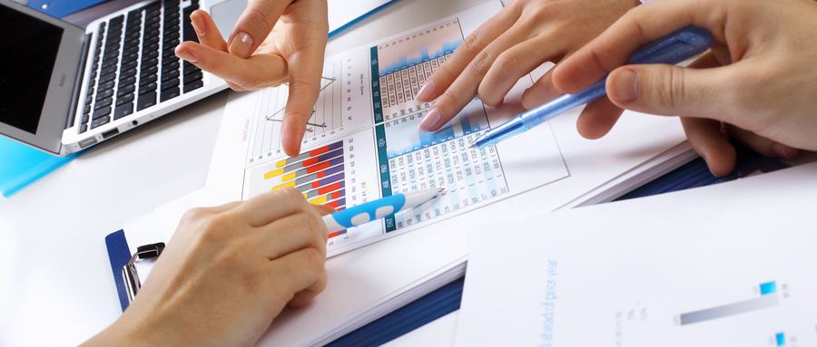 有關(guān)候車亭多少錢(qián)公交候車亭造價(jià)價(jià)格的十問(wèn)十答